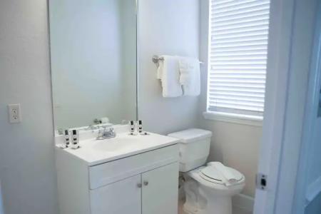 Parc Corniche Condominium Suites - 104