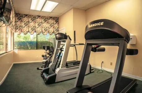 Parc Corniche Condominium Suites - 40