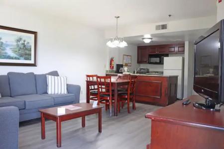 Parc Corniche Condominium Suites - 80