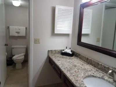 Parc Corniche Condominium Suites - 9