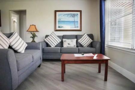 Parc Corniche Condominium Suites - 117