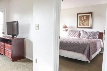 Parc Corniche Condominium Suites - 64