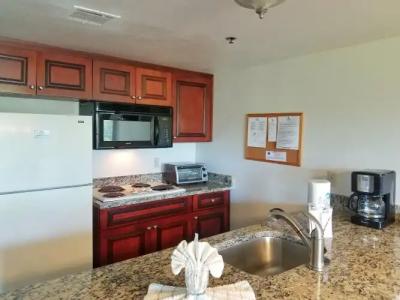 Parc Corniche Condominium Suites - 17