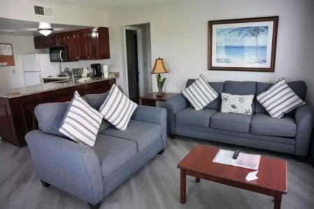 Parc Corniche Condominium Suites - 118