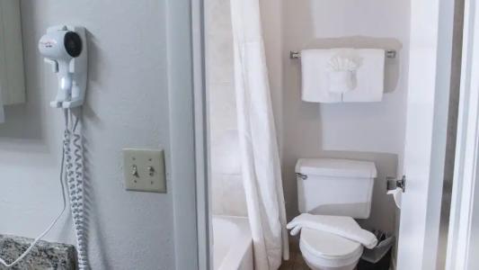 Parc Corniche Condominium Suites - 63