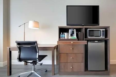 The Florida & Conference Center in the Florida Mall - 69