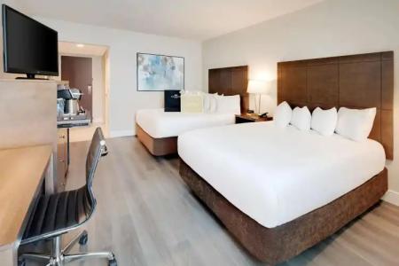 The Florida & Conference Center in the Florida Mall - 42