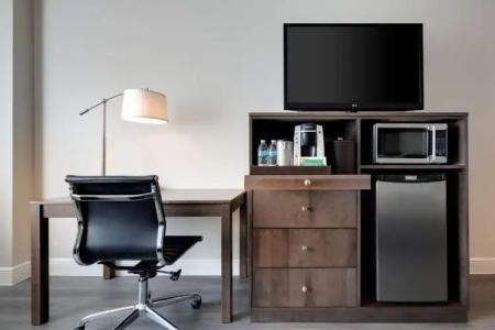 The Florida & Conference Center in the Florida Mall - 60