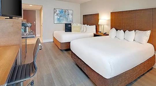 The Florida & Conference Center in the Florida Mall - 75