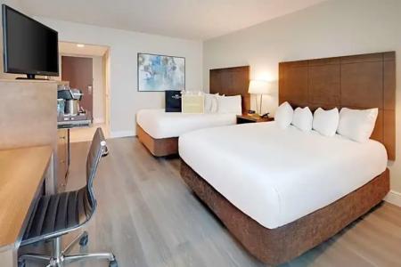 The Florida & Conference Center in the Florida Mall - 68