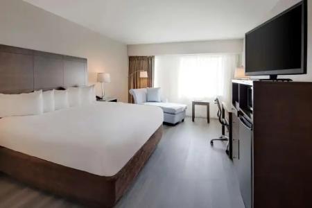 The Florida & Conference Center in the Florida Mall - 34