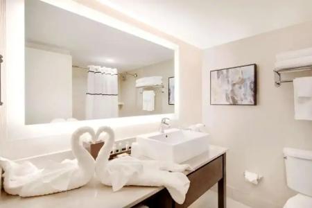 The Florida & Conference Center in the Florida Mall - 48