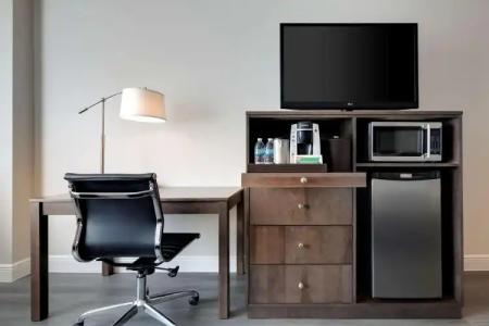 The Florida & Conference Center in the Florida Mall - 49