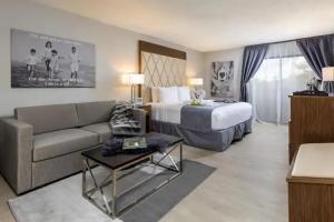 Palazzo Lakeside Hotel