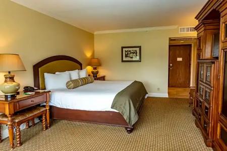 Arnold Palmer's Bay Hill Club & Lodge - 18