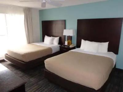 SureStay Plus by Best Western Orlando Lake Buena Vista - 82