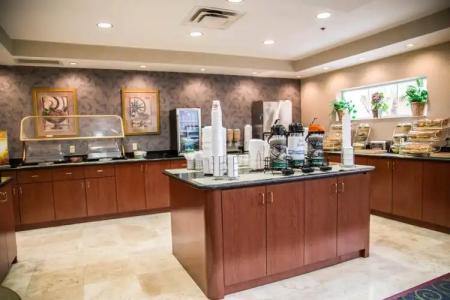 SureStay Plus by Best Western Orlando Lake Buena Vista - 39