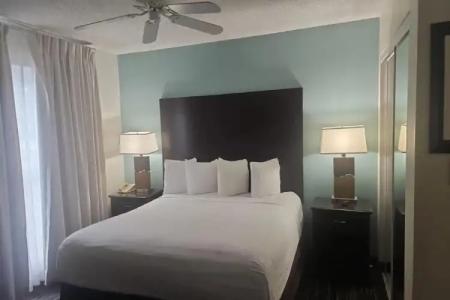 SureStay Plus by Best Western Orlando Lake Buena Vista - 46