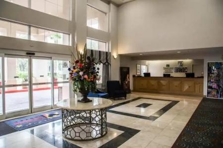 SureStay Plus by Best Western Orlando Lake Buena Vista - 1