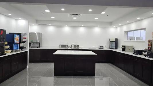 SureStay Plus by Best Western Orlando Lake Buena Vista - 32