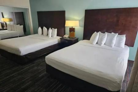 SureStay Plus by Best Western Orlando Lake Buena Vista - 49