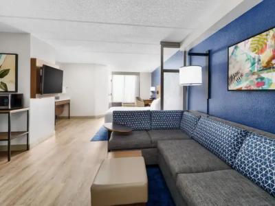 Hyatt Place across from Universal Orlando Resort - 50