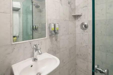 Staypineapple, A Delightful, South End - 31