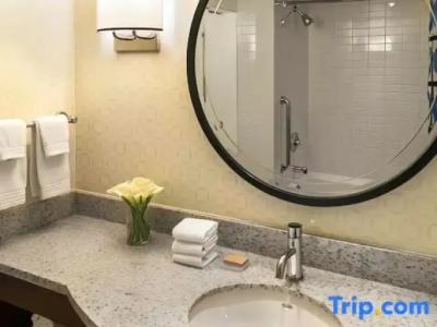 Renaissance Boston Seaport - 125