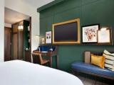 Double room with city view