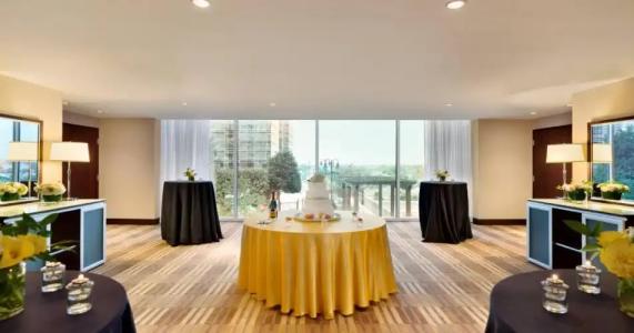 Twelve Downtown, Autograph Collection - 13