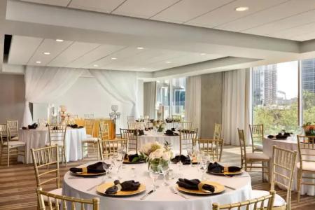 Twelve Downtown, Autograph Collection - 47