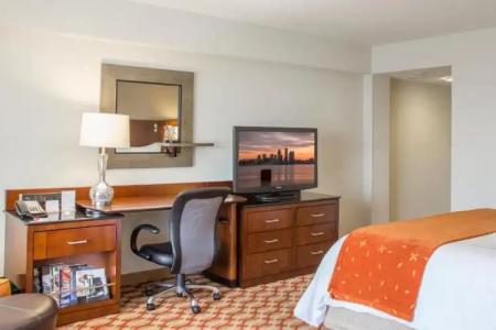 Louisville Marriott East - 23