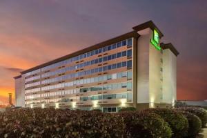 Holiday Inn Louisville East - Hurstbourne, an IHG Hotel, Louisville