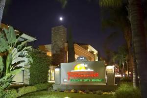 Tropicana Inn and Suites, Anaheim