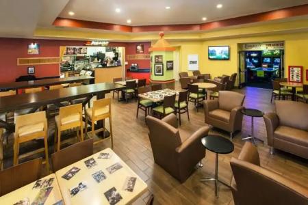 Fairfield by Marriott Anaheim Resort - 31