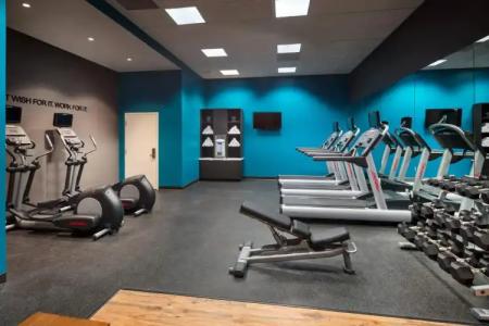 Fairfield by Marriott Anaheim Resort - 20