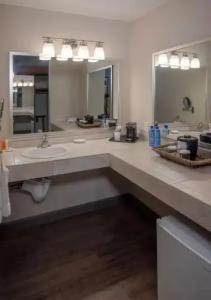 Bay Club and Marina - 86