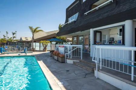 Bay Club and Marina - 17