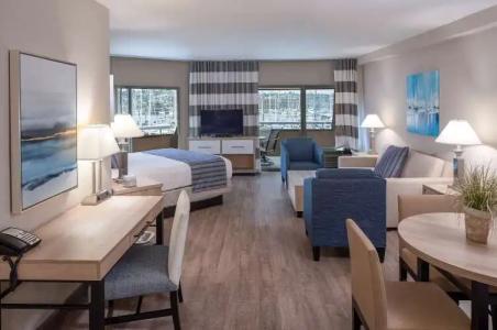 Bay Club and Marina - 4