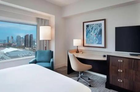 Hilton San Diego Bayfront - 92