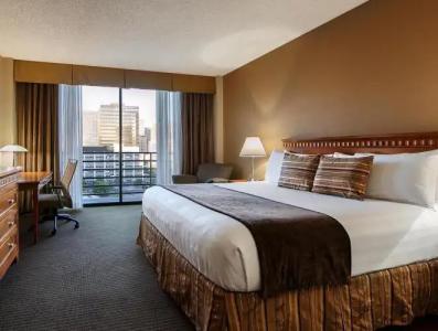 Best Western Plus Bayside Inn - 35