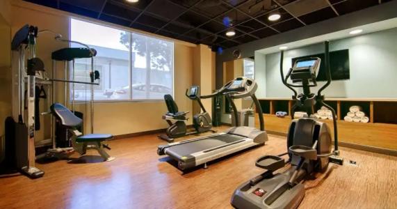 Best Western Plus Bayside Inn - 24