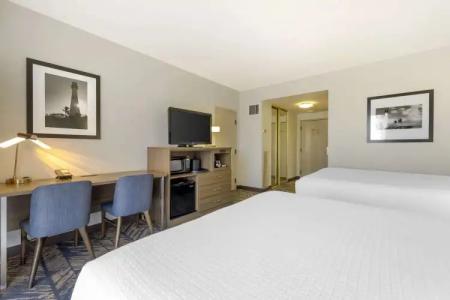 Best Western Plus Bayside Inn - 87