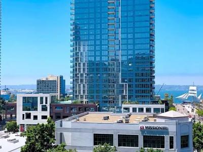 Best Western Plus Bayside Inn - 78