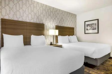 Best Western Plus Bayside Inn - 84