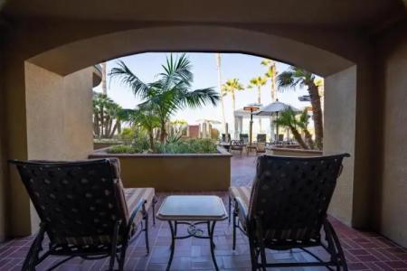 Pacific Terrace - 90