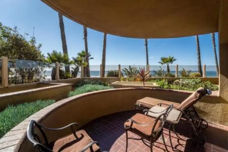 Pacific Terrace - 125