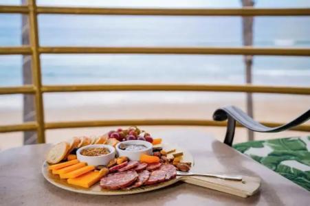 Pacific Terrace - 142