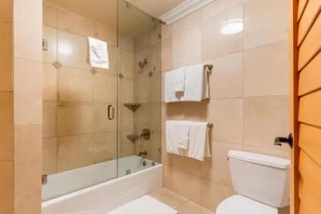 Pacific Terrace - 82