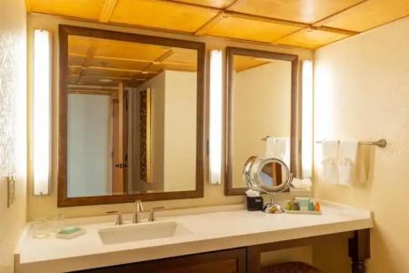 Pacific Terrace - 81